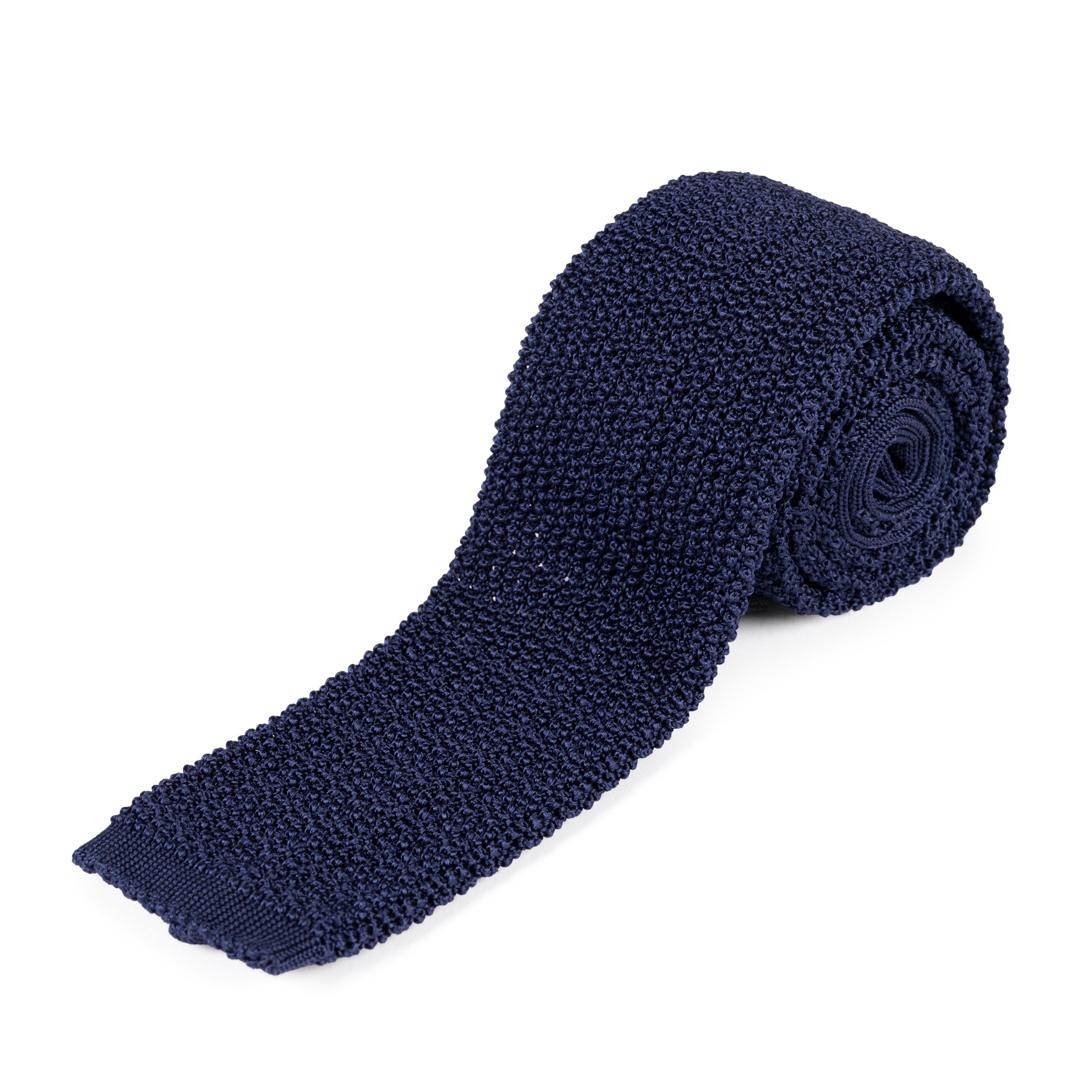 NAVY KNITTED NECKTIE