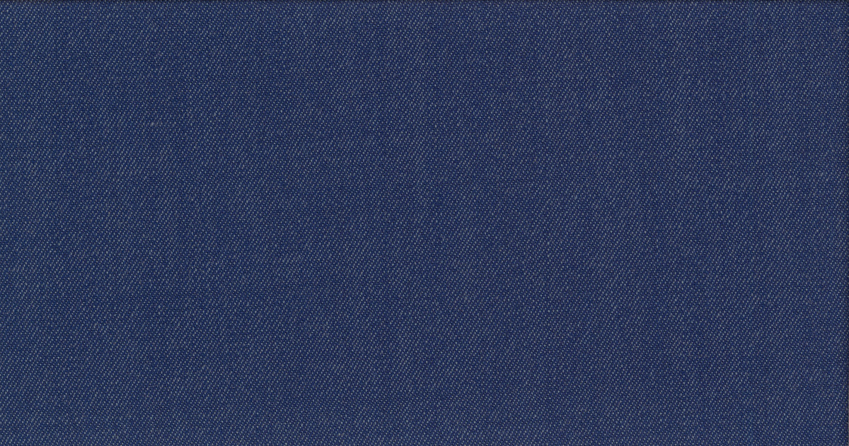MEDIUM PLAIN ROYAL GABARDINE SUITING