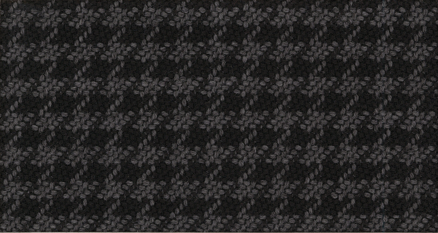 BLACK & WHITE CHECK TREND SUITING