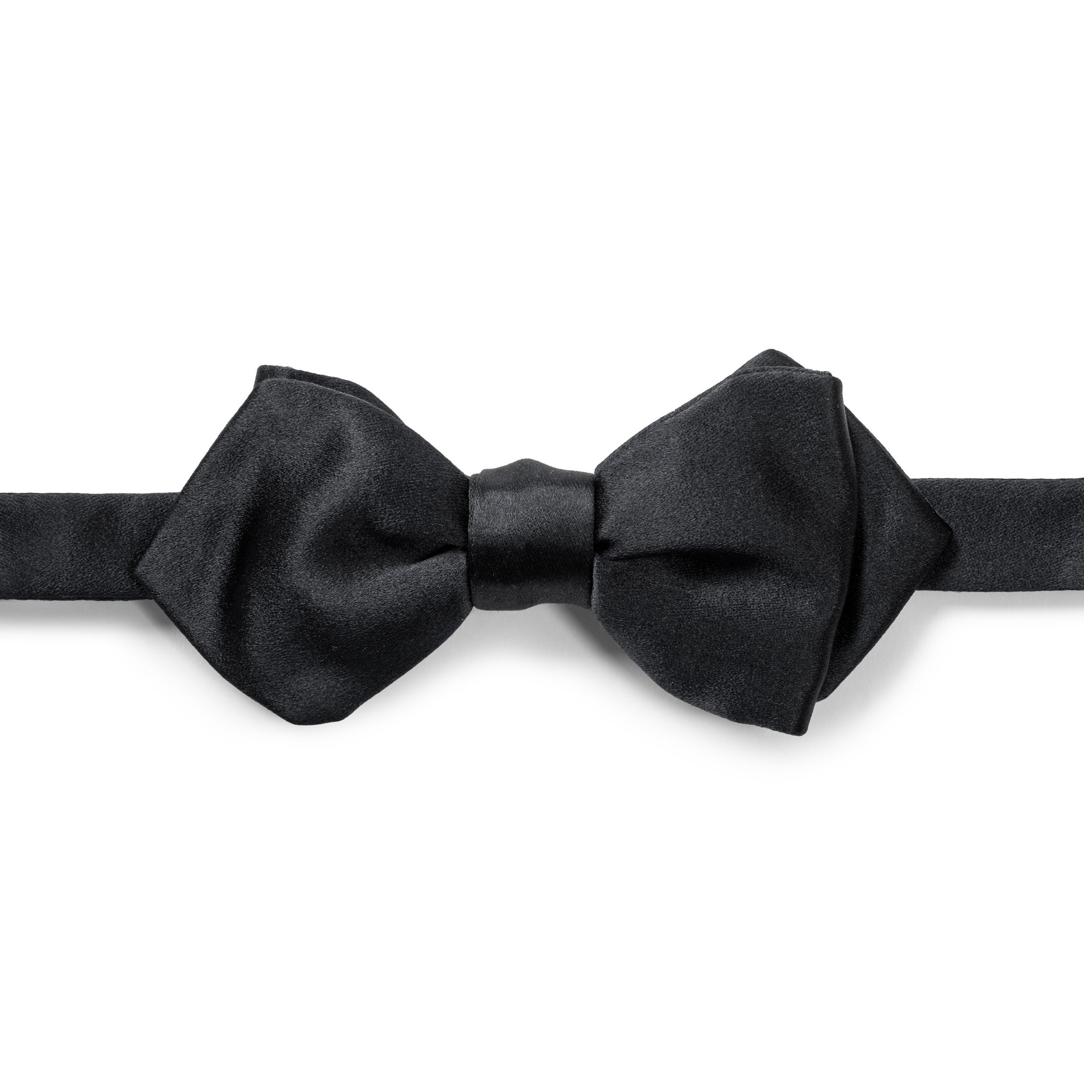 BLACK DIAMOND TIP READY-TIED BOW TIE